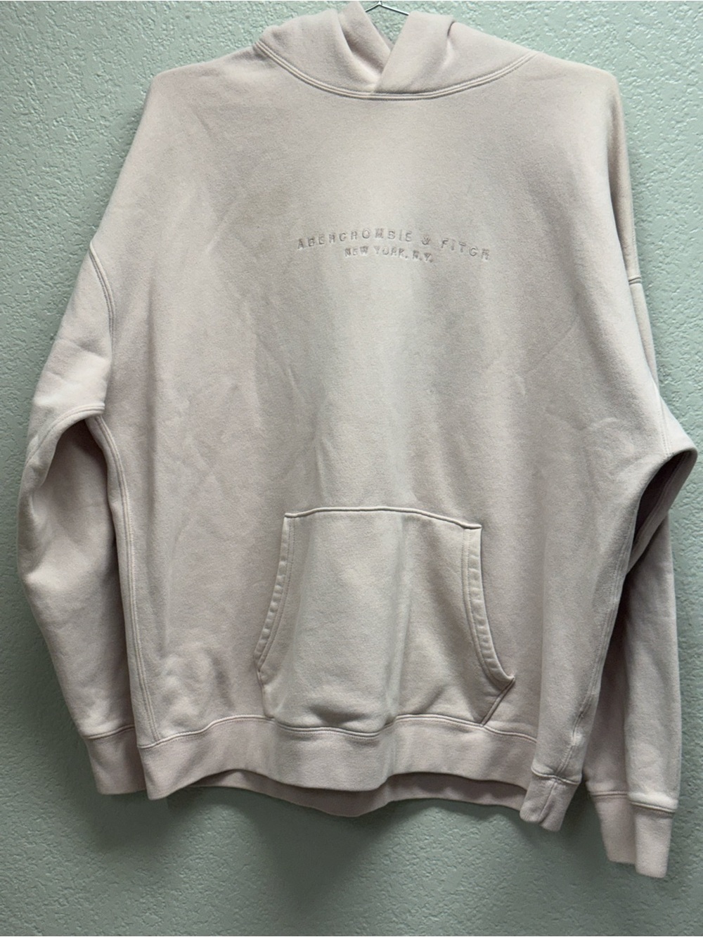 Abercrombie & Fitch woman’s Lightblush pink Hoodie Sweater Pit 27” X 30”